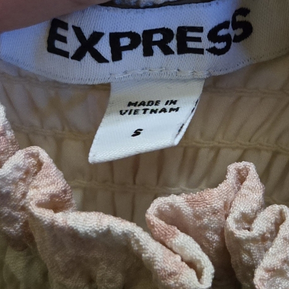 Express Pink Ruffle Detail Top - Picture 3 of 3